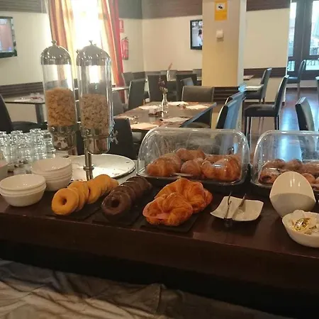 De Aranda فندق