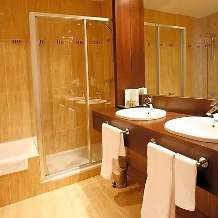 فندق De Aranda 4*